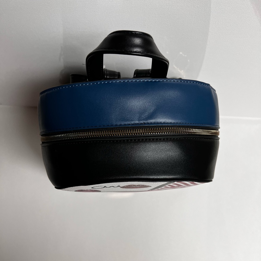 Nicole Lee kiss bag